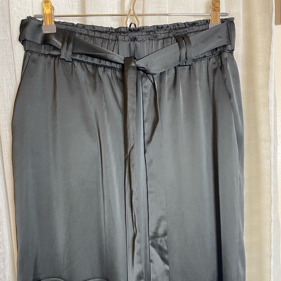 Joie Black Satin Tie-Waist Paperbag Waist Cropped Side Slit Wide Leg Size Small - Picture 3 of 10